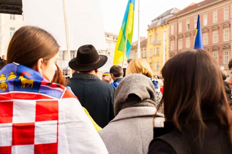 Rassemblement National, AfD, Vox : la famille des populismes de droite